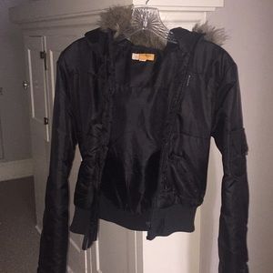 Woman’s cropped puffy coat
